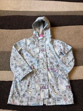 Disney Spotted Zebra Girl's small 6-7 Frozen rain Jacket